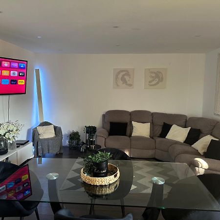 Location De Chambre Privee Dans Residence Securisee Privee,Parking Gratuit , 1 Minute Du Tramway, A 9 Minute Du Centre Ville, Accessible A Plusieurs Transports 尼斯 外观 照片